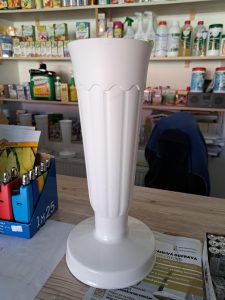 Váza záťažová biela 32 cm